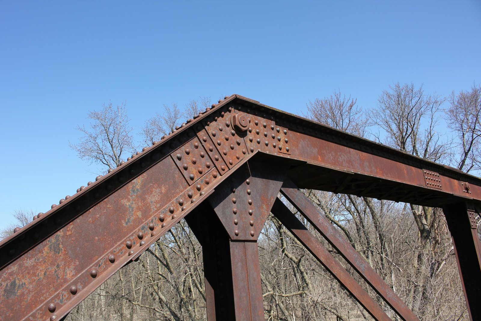 Upper angle connection